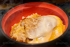 カツ丼,かつ丼,カツ,かつ,豚肉,卵,衣,たまご,ジューシー,丼,どんぶり,揚げ,割下,煮込み,卵とじ,湯気,和食,日本料理,日本食,japan,フルサイズ撮影