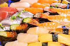 たくさんの寿司,寿司,すし,寿し,スシ,鮨,鮓,早鮨,米飯,酢飯,ネタ,しゃり,シャリ,握り,にぎり,生鮮,魚介,海鮮,日本食,日本料理,和食,シーフード,イクラ,いくら,アナゴ,穴子,あなご,トロ,マグロ,まぐろ,赤身,帆立,ホタテ,サーモン,サバ,たまご,玉子,えび,エビ,海老,ネギトロ,ねぎとろ,軍艦,巻き,のり,海苔,パーティー,たくさん,詰め合わせ,刺身,正月,お正月,sushi,japanese,seafood,japan,フルサイズ撮影