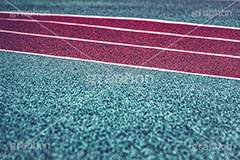 競技トラック,トラック,陸上競技場,陸上,競技,競争,競走,レース,運動,スポーツ,リレー,マラソン,タイム,施設,競技場,グラウンド,グランド,部活,学校,地面,白線,オリンピック,レトロ,ヴィンテージ,雰囲気,vintage,sports,olympic,track