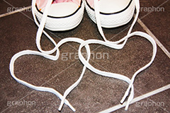スニーカー,ハイカット,靴,ひも,紐,ハート,はーと,面白写真,おもしろ写真,ラブ,らぶ,ロマンチック,バレンタイン,告白,イベント,恋愛,失恋,恋,愛,ファッション,プリ画,ウェディング,プロポーズ,ホワイトデー,ポエム,ダブル,保険,パートナー,partner,LOVE,double,poem,whiteday,wedding,propose,fashion