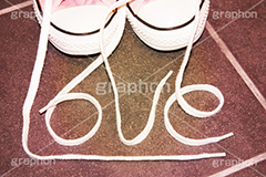 スニーカー,ハイカット,靴,ひも,紐,面白写真,おもしろ写真,ラブ,らぶ,LOVE,ダブル,double,ロマンチック,バレンタイン,告白,イベント,恋愛,失恋,恋,愛,ファッション,fashion,プリ画,wedding,propose,ウェディング,プロポーズ,whiteday,ホワイトデー,poem,ポエム
