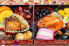 おせち,おせち料理,年明け,正月,お正月,祝い,お祝い,新年会,あけおめ,和風,和食,日本食,伝統,イベント,パーティー,行事,賀正,黒豆,伊達巻き,伊達巻,かまぼこ,カマボコ,栗きんとん,栗,ゆでだこ,煮だこ,タコ,たこ,海老,エビ,えび,煮,煮物,昆布巻き,昆布,こんぶ,ホタテ,貝柱,焼き魚,海鮮,魚介,シーフード,seafood,party,event,japan,フルサイズ撮影
