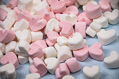 ハートのマシュマロ,マシュマロ,ハート,メレンゲ,ソフトキャンディ,お菓子,菓子,砂糖,キャンプ,スイーツ,甘い,バレンタイン,バレンタインデー,ホワイトデー,愛,恋,恋愛,告白,想い,プロポーズ,かわいい,可愛い,カワイイ,ガーリー,女子力,プリ画,heart,marshmallow,valentine,whiteday,sugar,フルサイズ撮影
