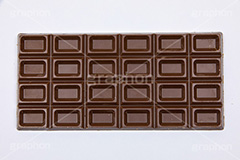 板チョコ,いたちょこ,ミルク,ビター,チョコレート,チョコ,甘い,菓子,スイーツ,カカオ,バレンタイン,バレンタインデー,おやつ,ショコラ,恋愛,告白,恋,愛,お菓子,テクスチャ,テクスチャー,texture,chocolate,bitter,sweet,cacao,valentine,フルサイズ撮影