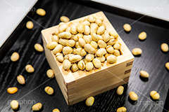 豆まき,豆,まめ,マメ,大豆,撒く,節分,福,外,内,季語,イベント,雑節,大寒,邪気除け,厄除け,和,和風,風習,行事,マス,枡,文化,event,japan,フルサイズ撮影