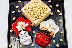 豆まき,豆,まめ,マメ,大豆,五色,五色豆,和菓子,撒く,節分,お面,おめん,鬼,おかめ,福,外,内,季語,イベント,雑節,大寒,邪気除け,厄除け,和,和風,風習,行事,マス,枡,文化,event,japan,フルサイズ撮影