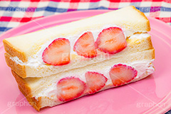 いちごサンド,フルーツサンド,サンドイッチ,サンドウィッチ,フルーツ,いちご,イチゴ,苺,ストロベリー,スイーツ,クリーム,カスタード,ホイップ,デザート,おやつ,モーニング,朝食,甘い,ブレックファースト,パン,食パン,萌え断,sandwich,morning,breakfast,dessert,fruit,cream,strawberry,bread,フルサイズ撮影