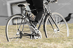 ロードバイク,自転車,走る,走行,タイヤ,チャリ,ルール,マナー,交通,徐行,違反,距離,スピード,サイクリング,スポーツ,人物,街角,街角スナップ,sports,bicycle,フルサイズ撮影