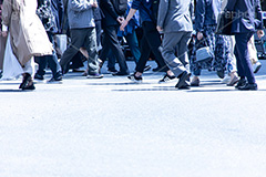 雑踏,都会の雑踏,都会,都心,東京,人混み,混雑,横断歩道,街角,街角スナップ,混む,人々,渡る,歩く,通勤,通学,足,交差点,人物,japan,フルサイズ撮影