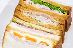 ミックスサンド,サンドイッチ,サンドウィッチ,モーニング,朝食,ハム,パストラミ,レタス,玉子,たまご,卵,玉子サンド,ゆで卵,ゆでたまご,トマト,きゅうり,キュウリ,ブレックファースト,パン,食パン,カフェ,萌え断,cafe,sandwich,morning,breakfast,bread,フルサイズ撮影