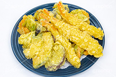 天ぷらの盛り合わせ,天ぷら,てんぷら,天麩羅,和食,日本食,揚げ物,盛り合わせ,盛合せ,えび天,海老天,えび,エビ,海老,キス,かぼちゃ,カボチャ,南瓜,さつま芋,サツマイモ,なす,茄子,ナス,そら豆,かき揚げ,japan,フルサイズ撮影