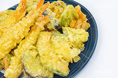 天ぷらの盛り合わせ,天ぷら,てんぷら,天麩羅,和食,日本食,揚げ物,盛り合わせ,盛合せ,えび天,海老天,えび,エビ,海老,キス,かぼちゃ,カボチャ,南瓜,さつま芋,サツマイモ,なす,茄子,ナス,そら豆,かき揚げ,japan,フルサイズ撮影
