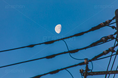 白夜月,有明の月,月,天気,明け方,朝,早朝,そら,空/天気,空/雲,雰囲気,電線,シルエット,silhouette,sky,moon,morning,フルサイズ撮影