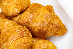 クロワッサン,パン,ぱん,パイ生地,ブレックファースト,朝食,おやつ,菓子パン,スイーツ,甘い,たくさん,積,サクサク,さくさく,バター,小麦粉,焼き,butter,bread,breakfast,フルサイズ撮影