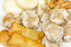 点心,餃子,ぎょうざ,ギョウザ,シュウマイ,しゅうまい,春巻き,春巻,豚まん,中華まん,肉まん,ビュッフェ,中華,中国料理,中華料理,フルサイズ撮影