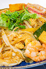 パッタイ,フォー,米粉,麺,麺類,エスニック,オリエンタル,アジアン,エビ,えび,海老,いか,イカ,豆腐,玉子,もやし,モヤシ,ニラ,パクチー,香草,ナッツ,パクチニスト,ethnic,フルサイズ撮影