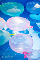 水風船,風船,清凉,こども,子供,おもちゃ,玩具,遊び,水遊び,キッズ,夏,サマー,カラフル,夏休み,たくさん,いっぱい,大量,水滴,しずく,雫,summer,colorful,TOY,kids,フルサイズ撮影