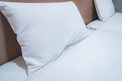 ベットメイク,ベット,ホテル,布団,ふとん,掛ふとん,寝具,まくら,枕,家具,インテリア,日用品,朝,睡眠,快眠,寝不足,寝る,comforter
