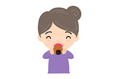 煎餅を食べるおばあさん,せんべい,煎餅,おやつ,菓子,お菓子,老人,お年寄り,おばあさん,おばあちゃん,食べる,食べる人,人物,キャラクター,イラスト,挿絵,挿し絵,illustration