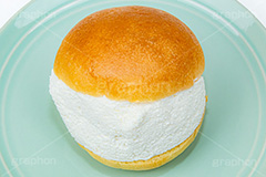 マリトッツォ,スイーツ,クリーム,パン,カフェ,菓子,お菓子,おやつ,朝食,イタリア,cream,bread,フルサイズ撮影