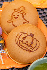 ハロウィン和菓子,ハロウィン,はろうぃん,ハロウィーン,和菓子,餡子,あんこ,どら焼き,どらやき,スイーツ,ハロウィンスイーツ,ハロウィンパーティー,パーティー,コーディネート,イベント,パンプキン,秋,おやつ,デザート,ジャックオランタン,ジャックオーランタン,ゴースト,お化け,オバケ,おばけ,お菓子,菓子,トリート,こども,子供,キッズ,行事,かわいい,可愛い,カワイイ,ポップ,POP,Halloween,sweet,dessert,pumpkin,kids,ghost,フルサイズ撮影