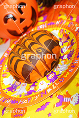 ハロウィンドーナツ,パーティー,ハロウィン,はろうぃん,ハロウィーン,Halloween,テーブルセット,コーディネート,ドーナツ,どーなつ,ドーナッツ,菓子,スイーツ,甘い,オレンジ,sweet,donut,季節感,イベント,お菓子,グルメ,秋,行事