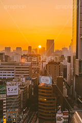 渋谷の夜明け,夜明け,朝日,朝焼け,朝,早朝,静か,東口,渋谷,しぶや,看板,広告,観光,渋谷駅,駅前,japan,shibuya,sunrise