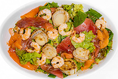 シーフードサラダ,サラダ,さらだ,前菜,シーフード,えび,エビ,海老,ホタテ,サーモン,マグロ,刺身,おつまみ,つまみ,ドレッシング,レタス,salad,seafood,フルサイズ撮影