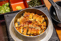 ひつまぶし,名古屋めし,ウナギ,釜めし,釜飯,うなぎ,鰻,蒲焼,かば焼き,土用の丑の日,土用,丑の日,夏,和食,日本食,日本料理,ごはん,ご飯,薬味,湯気,スタミナ,性,季節感,照り,ツヤ,たれ,タレ,ごま,胡麻,ゴマ,サマー,ソウルフード,summer,japan,rice,soulfood,フルサイズ撮影