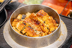 ひつまぶし,名古屋めし,ウナギ,釜めし,釜飯,うなぎ,鰻,蒲焼,かば焼き,土用の丑の日,土用,丑の日,夏,和食,日本食,日本料理,ごはん,ご飯,湯気,スタミナ,性,季節感,照り,ツヤ,たれ,タレ,ごま,胡麻,ゴマ,サマー,ソウルフード,summer,japan,rice,soulfood,フルサイズ撮影