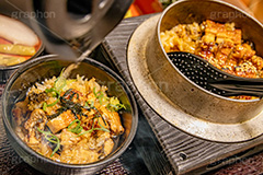 ひつまぶし,名古屋めし,ウナギ,釜めし,釜飯,うなぎ,鰻,蒲焼,かば焼き,土用の丑の日,土用,丑の日,夏,和食,日本食,日本料理,ごはん,ご飯,だし,出汁,薬味,ねぎ,ネギ,きざみのり,刻み海苔,わさび,ワサビ,湯気,スタミナ,性,季節感,照り,ツヤ,たれ,タレ,しゃもじ,サマー,ソウルフード,summer,japan,rice,soulfood,フルサイズ撮影