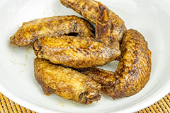 手羽先,鶏,鶏肉,唐揚げ,チキン,肉,甘辛,てり,テリ,照,コショウ,こしょう,胡椒,つまみ,おつまみ,居酒屋,日本料理,日本食,和食,やみつき,とまらない,japan,chicken