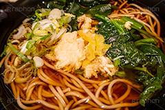 ササミ＆ほうれん草＆柚子の蕎麦,ゆず,柚子,ソバ,蕎麦,そば,だし,出汁,ダシ,蕎麦粉,日本料理,日本食,和食,つゆ,蕎麦汁,茹,ささみ,ササミ,ほうれん草,ホウレンソウ,ねぎ,ネギ,ヘルシー,ファーストフード,ファストフード,japan
