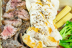 筋トレメニュー,ステーキ,むね肉,胸肉,鶏ムネ,牛肉,鶏肉,肉,ステーキ,コショウ,ペッパー,シンタマ,ブロッコリー,ヤングコーン,ビーフ,チキン,ペッパー,ヘルシー,タンパク質,たんぱく質,筋トレ,トレーニング,筋肉,運動,beef,chicken