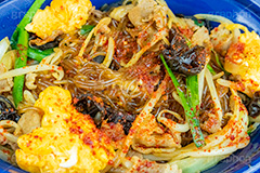 チャプチェ,雑菜,春雨,朝鮮料理,春雨,はるさめ,ニラ,キクラゲ,きくらげ,たまご,卵,炒め,もやし,モヤシ,豚肉,油,唐辛子,辛い,こってり,コッテリ,つまみ,おつまみ,総菜,お惣菜,韓国グルメ