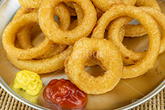 オニオンリング,フライドオニオン,オニオンフライ,フライ,オニオン,たまねぎ,タマネギ,玉ねぎ,揚げ,ファーストフード,ファストフード,リング,洋食,さくさく,サクサク,油,おやつ,つまみ,おつまみ,ring,onion