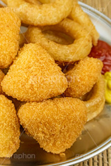 チーズフライ,チーズ,カマンベールチーズ,カマンベール,フライ,揚げ,ファーストフード,ファストフード,洋食,さくさく,サクサク,油,おやつ,つまみ,おつまみ,ring,onion,cheese