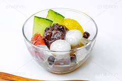 あんみつ,蜜豆,みつまめ,寒天,かんてん,フルーツ,オレンジ,メロン,グレープフルーツ,ピンクグレープフルーツ,和菓子,スイーツ,デザート,おやつ,休憩,甘味,甘味処,白玉,あんこ,あずき,粒あん,つぶあん,小豆,和,和風,和食,お菓子,菓子,japan,フルサイズ撮影