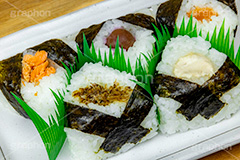 ミニおにぎり,おにぎり,おむすび,のり,海苔,ごはん,炊き,米,白米,ご飯,お米,ごはん,梅干し,梅干,おかか,ツナマヨネーズ,ツナマヨ,シャケ,しゃけ,明太子,和食,日本食,日本料理,手ごろ,コンビニ,コンビニのおにぎり,ミニ,セット,japan,rice