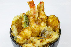 天丼,天どん,天ぷら,てんぷら,丼,どんぶり,天ぷらの盛り合わせ,天麩羅,和食,日本食,揚げ物,盛り合わせ,盛合せ,えび天,海老天,えび,エビ,海老,さつま芋,サツマイモ,ししとう,シシトウ,かぼちゃ,カボチャ,南瓜,なす,茄子,ナス,椎茸,シイタケ,しいたけ,かき揚げ,japan,フルサイズ撮影