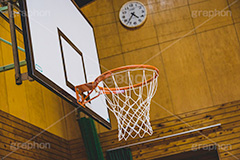 バスケットゴール,バスケットボール,バスケット,ゴール,ネット,スポーツ,競技,運動,体育,体育館,部活,学校,sports,basketball,フルサイズ撮影