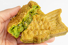 抹茶たい焼き,たいやき,たい焼き,鯛焼き,タイヤキ,抹茶,あずき,小豆,焼き,和菓子,和,和風,甘味,日本料理,菓子,お菓子,スイーツ,おやつ,スイート,甘い,デザート,粉もん,割る,sweet,japan