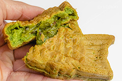 抹茶たい焼き,たいやき,たい焼き,鯛焼き,タイヤキ,抹茶,あずき,小豆,焼き,和菓子,和,和風,甘味,日本料理,菓子,お菓子,スイーツ,おやつ,スイート,甘い,デザート,粉もん,割る,sweet,japan