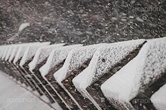 柵に積もる雪,柵,雪,ゆき,積,冬,道路,積雪,snow,winter