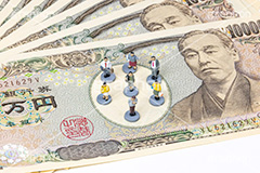 生活費,生活,値上げ,値上,主婦,家計,家計簿,食費,買い物,買物,収入,給与,給料,年収,収支,稼ぎ,稼ぐ,労働,仕事,働く,通勤,出世,定年,転職,退職,ビジネス,サラリーマン,お札,札,勘定,計算,お金,かね,円,日本円,マネー,金銭,日本のお金,税金,納税,財産,返済,貯金,借金,両替,ローン,キャッシュ,現金,1万円,一万円,経理,事務,経済,札束,OL,money,yen,business