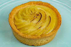 サツマイモのタルト,タルト,サツマイモ,さつまいも,さつま芋,ケーキ,クリーム,スイート,デザート,スイーツ,甘い,洋菓子,菓子,お菓子,秋の味覚,秋,autumn,sweet,cream,cake,dessert,tart,フルサイズ撮影