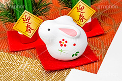 うさぎの置物,置物,飾り,卯年,卯,うさぎ,ウサギ,兎,兔,ラビット,干支,門松,迎春,フィギュア,和風,年賀状,お正月,正月,お正月飾り,年明け,新年,ニューイヤー,アニバーサリー,イベント,行事,風習,event,anniversary,japan,rabbit