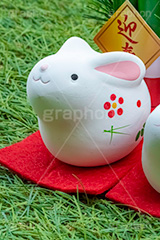 うさぎの置物,置物,飾り,卯年,卯,うさぎ,ウサギ,兎,兔,ラビット,干支,門松,親子,迎春,フィギュア,和風,年賀状,お正月,正月,お正月飾り,年明け,新年,ニューイヤー,アニバーサリー,イベント,行事,風習,event,anniversary,japan,rabbit