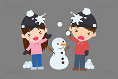 雪合戦,雪,冬,雪玉,寒い,遊び,雪ダルマ,雪だるま,冬服,防寒,手袋,ニット帽,マフラー,行事,男性,女性,若者,男女,カップル,人物,キャラクター,イラスト,かわいい,カワイイ,可愛い,挿絵,挿し絵,character,japan,snow,snowman,winter,illustration