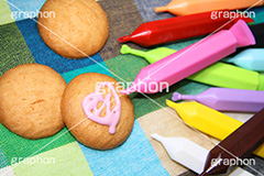 チョコペンでハート,チョコレート,チョコペン,手作り,クッキング,デコペン,描く,書く,スイーツ,おやつ,sweet,スイート,甘い,ハート,はーと,LOVE,ラブ,らぶ,valentine,バレンタイン,イベント,告白,恋愛,失恋,恋,愛,菓子,お菓子,グルメ,クッキング,cooking,プリ画,自作,wedding,propose,whiteday,ウェディング,プロポーズ,行事,ホワイトデー,poem,ポエム,クッキー,焼き菓子,焼菓子,cookie